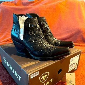 Ariat® Womens Black Studded Dixon Western Boot 10031501